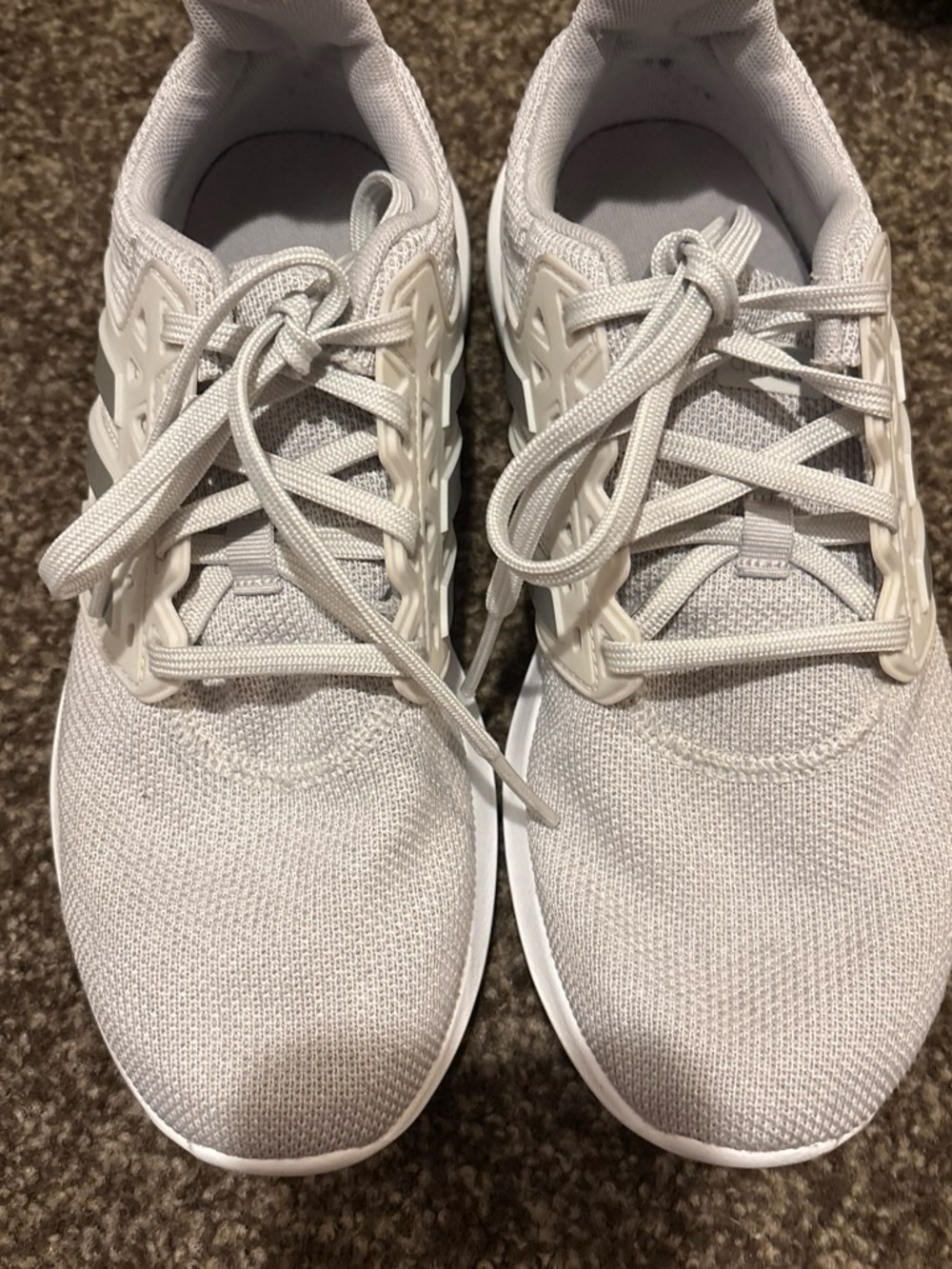 adidas Women's Size 7.5 Sneakers in Light Gray-GUC